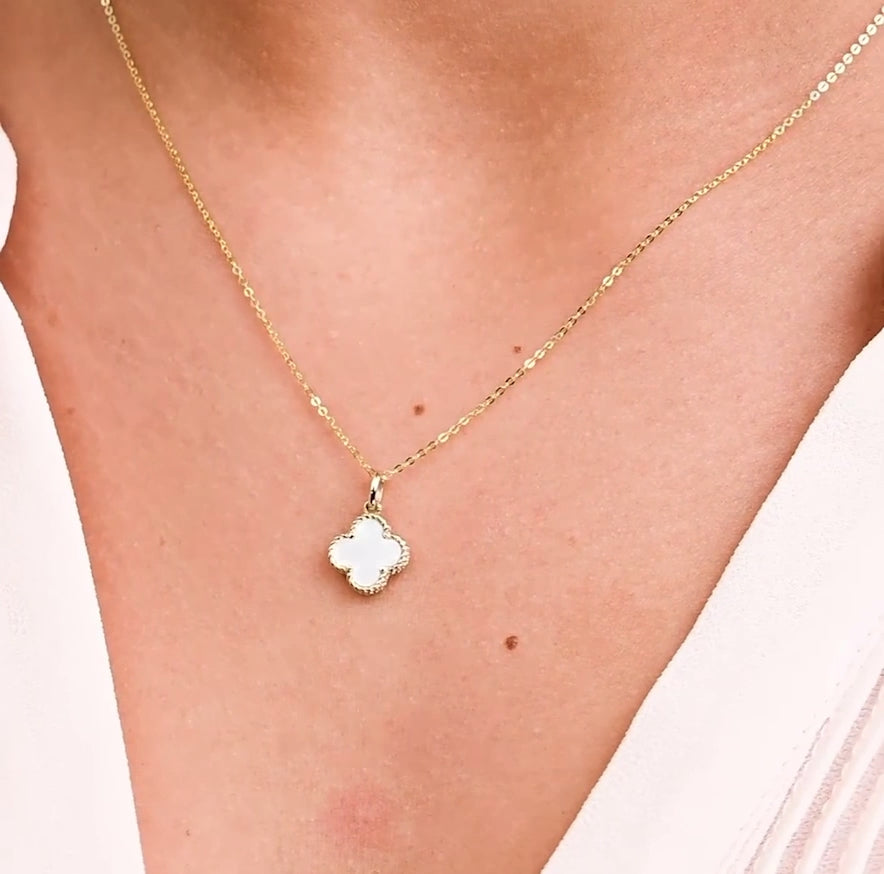 Clover Mother of Pearl Pendant